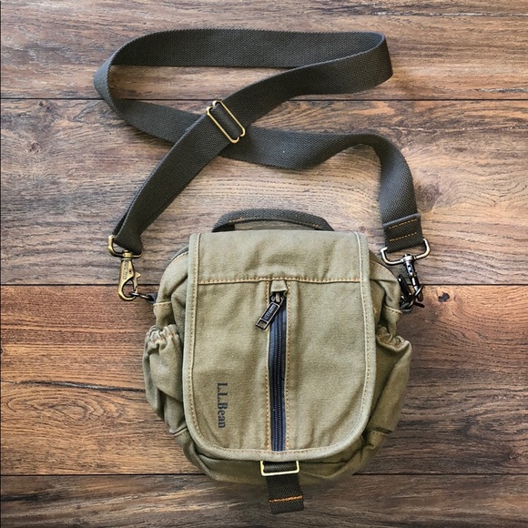 L.L. Bean Handbags - LL Bean Green Canvas crossbody